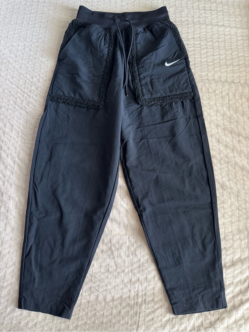 Nike NWT Women’s Black Jogger Pants